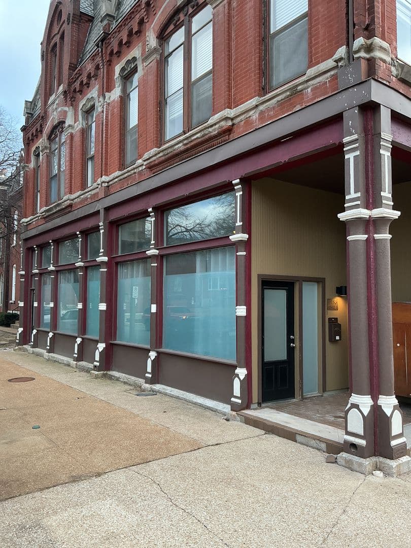 1956 Sidney Street, St. Louis, Missouri 63104, United States