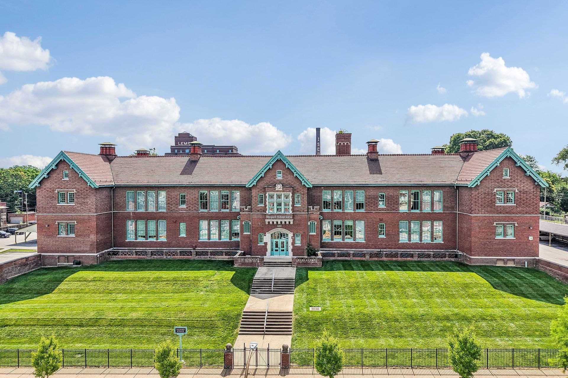 3450 Wisconsin Avenue, St. Louis, Missouri 63118, United States