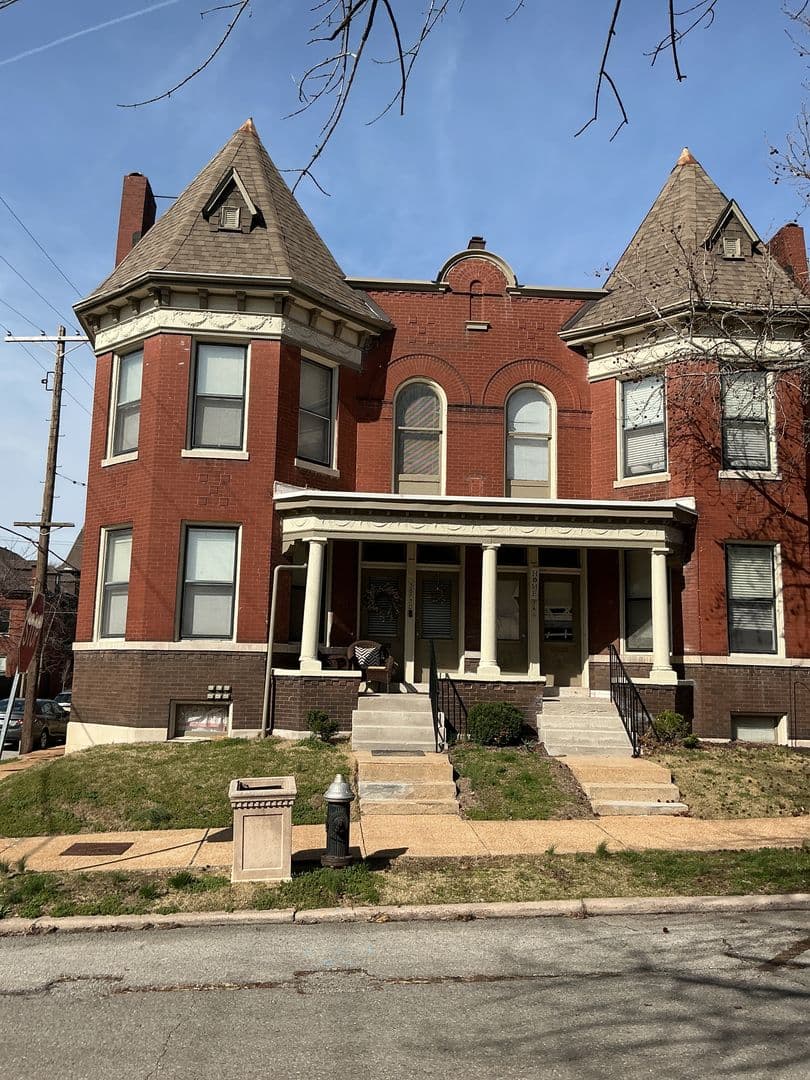 3867 Botanical Avenue, St. Louis, Missouri 63110, United States