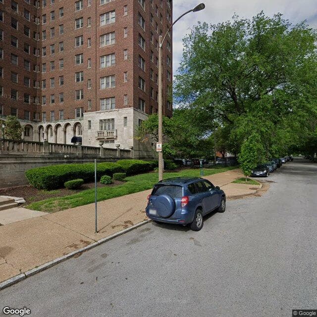 4400 Mcpherson Avenue, St. Louis, Missouri 63108, United States