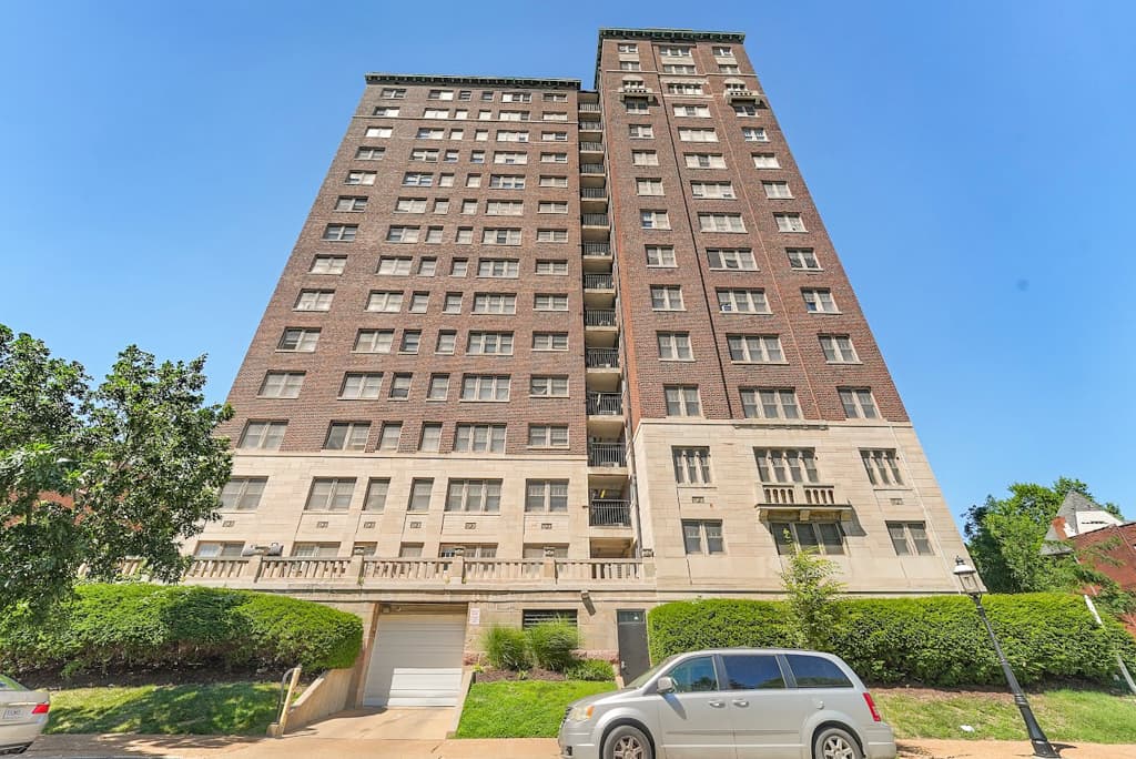 4404 Mcpherson Avenue, St. Louis, Missouri 63108, United States