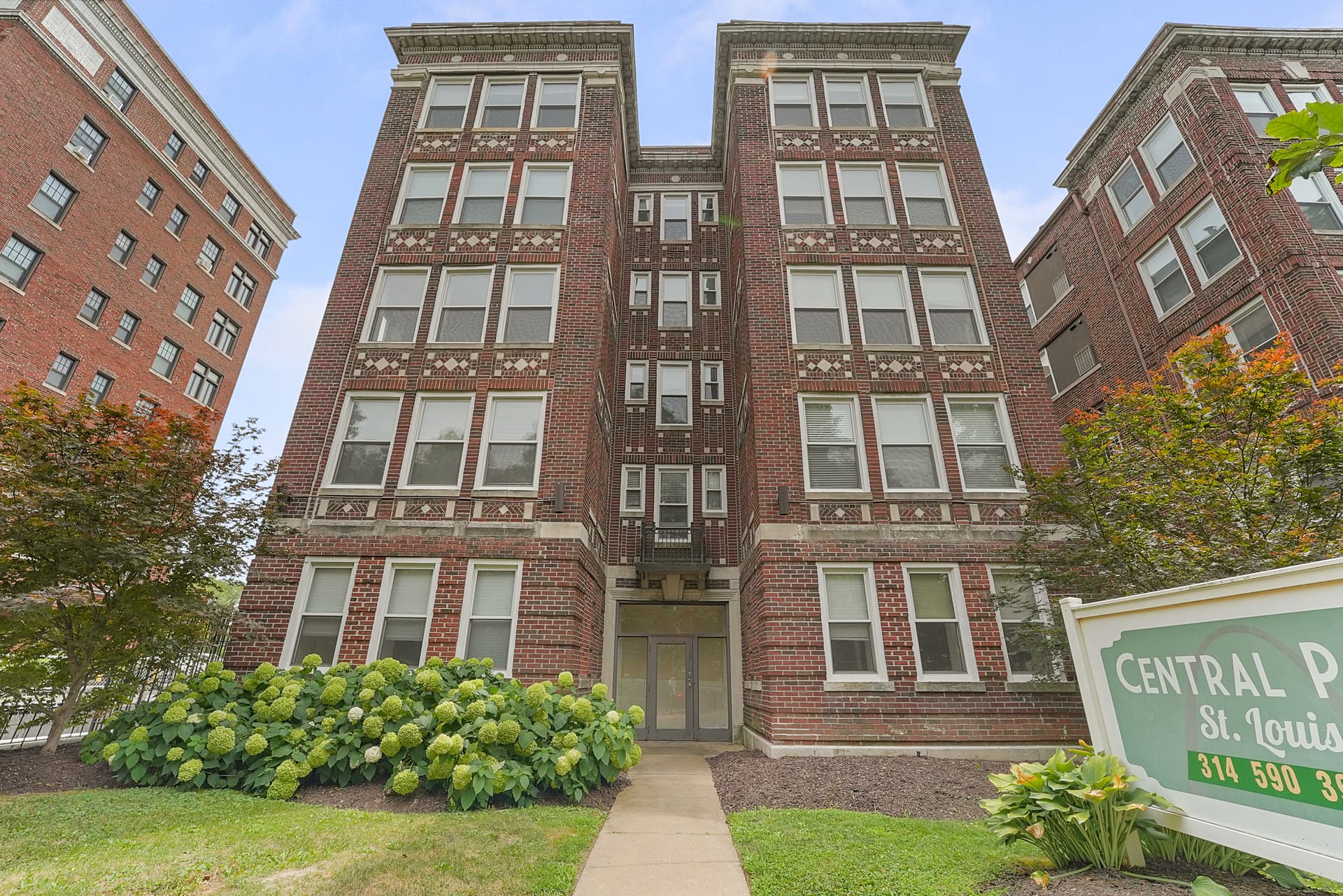 5386 Pershing Avenue, St. Louis, Missouri 63112, United States