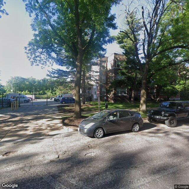 5574 Pershing Avenue, St. Louis, Missouri 63112, United States