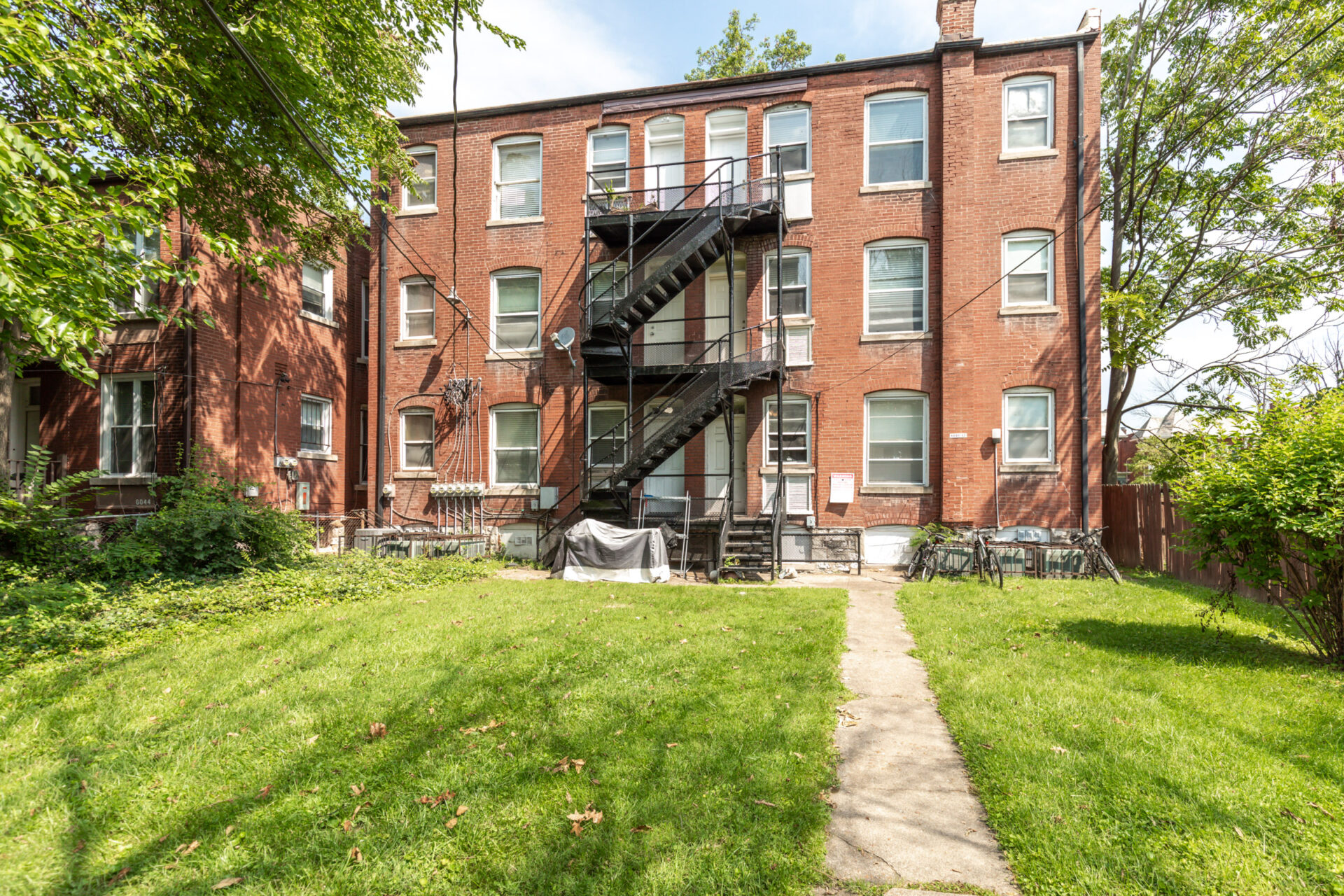 6040 Kingsbury Ave, St. Louis, MO 63112