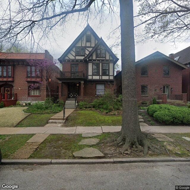 6137 Westminster Place, St. Louis, Missouri 63112, United States
