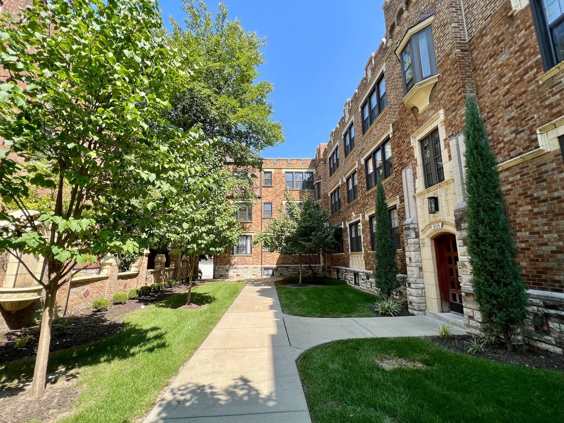 6219 Rosebury Ave, St. Louis, MO 63105