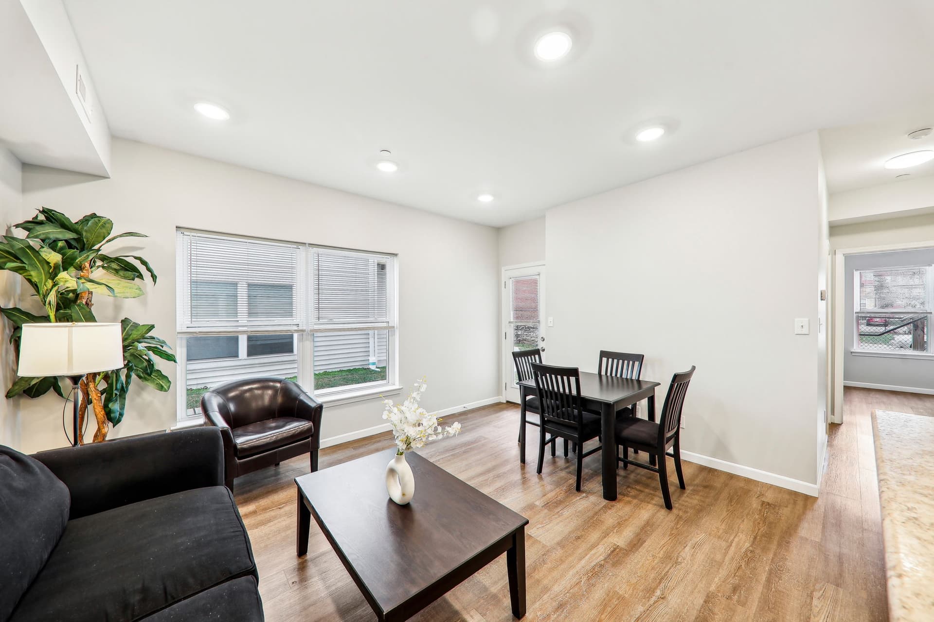 6401 Cates Avenue, University City, Missouri 63130, United States