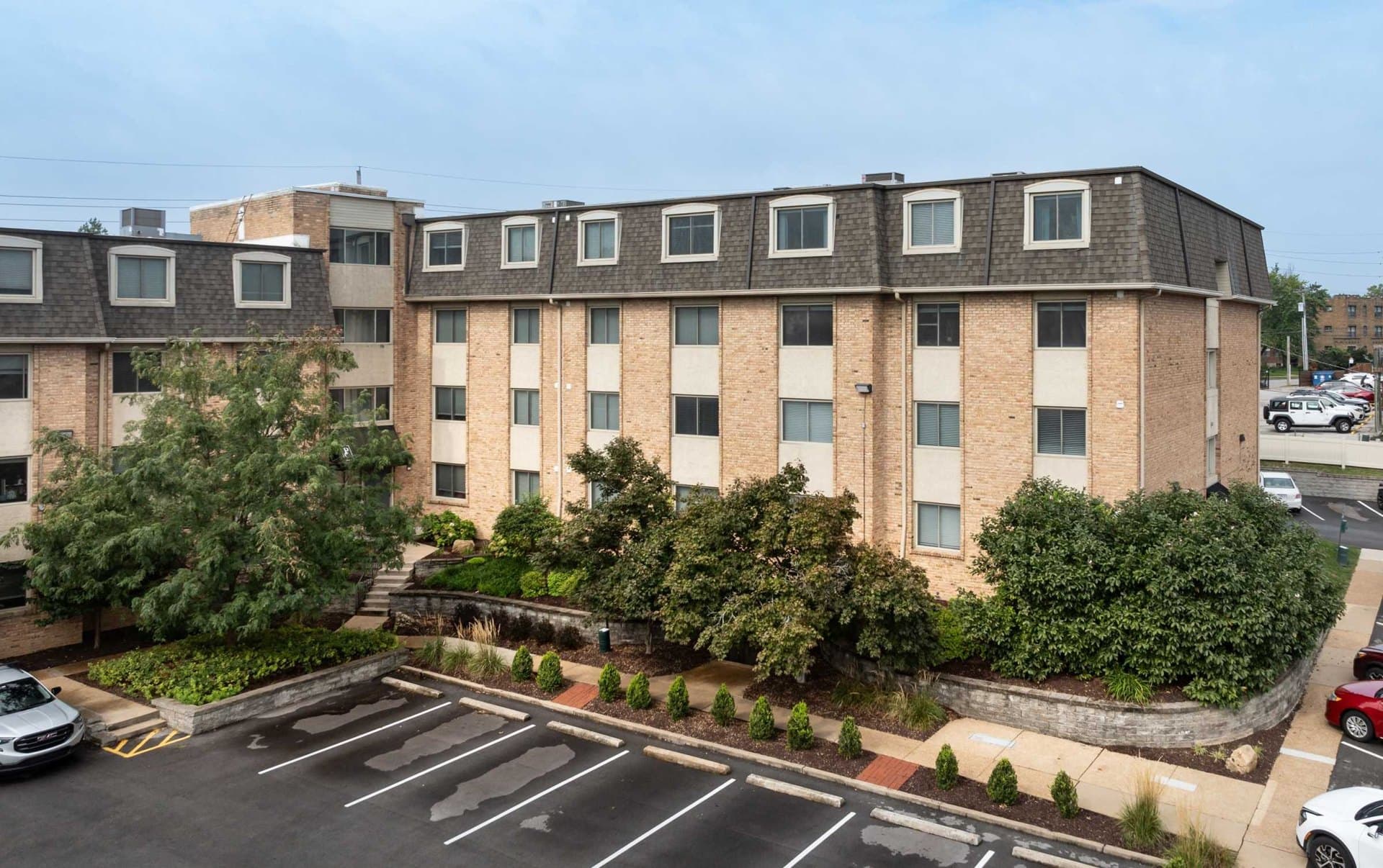 6605 Clayton Avenue, St. Louis, Missouri 63139, United States