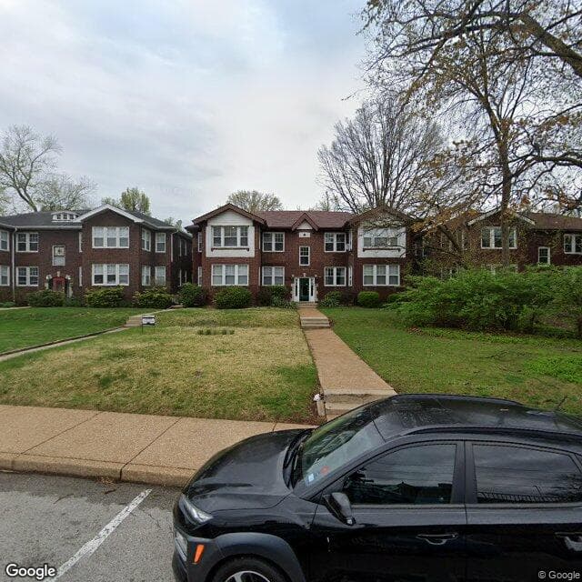 6621 University Drive, University City, Missouri 63130, United States