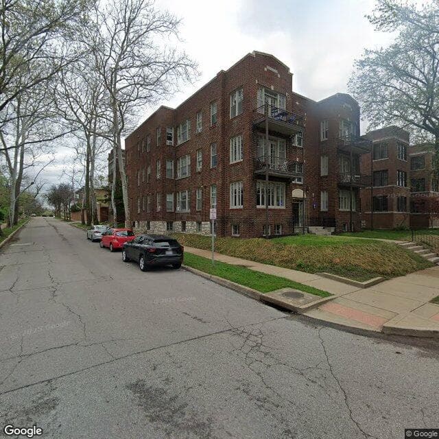 6843 Kingsbury Boulevard, University City, Missouri 63130, United States