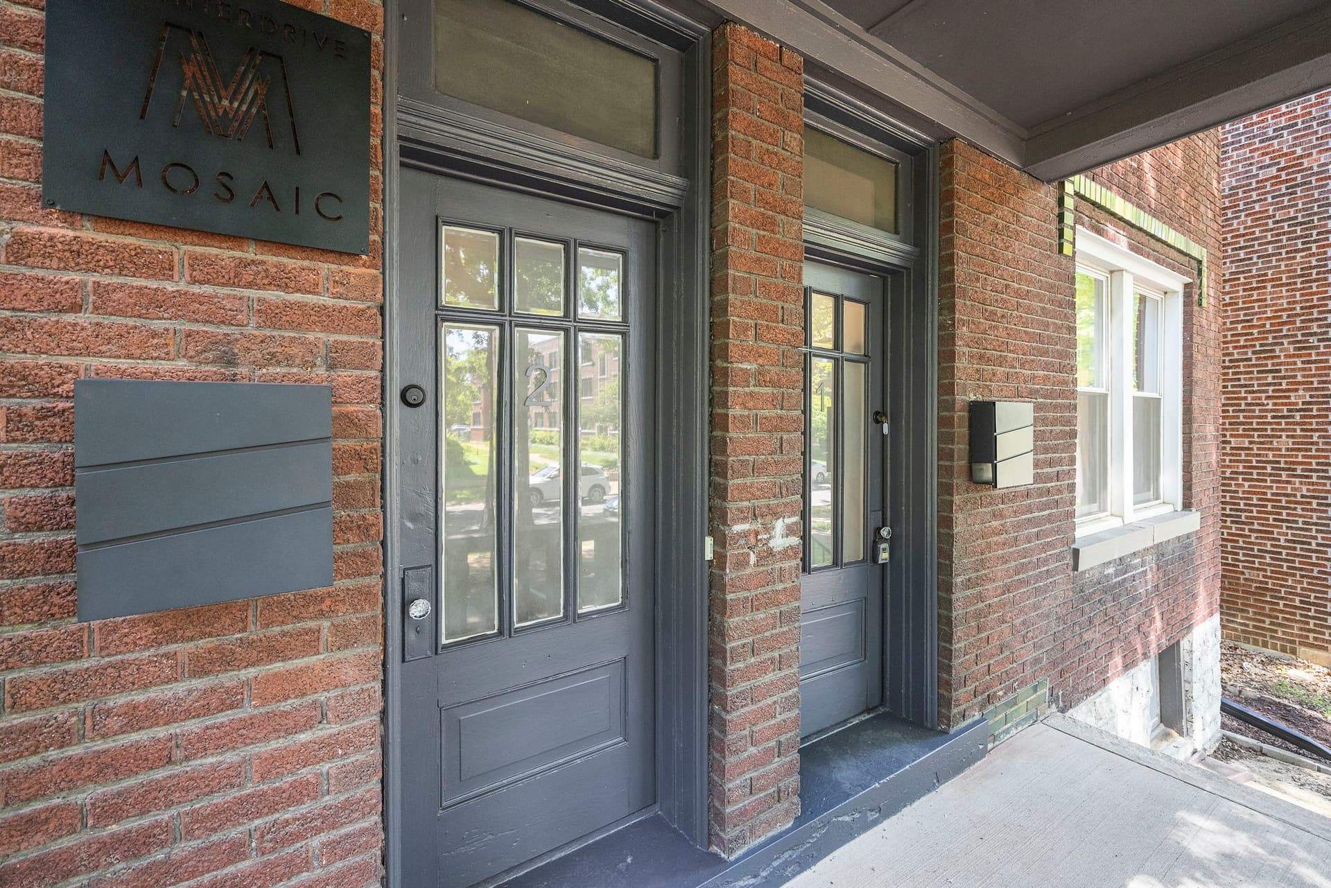 725 Interdrive, University City, MO 63130