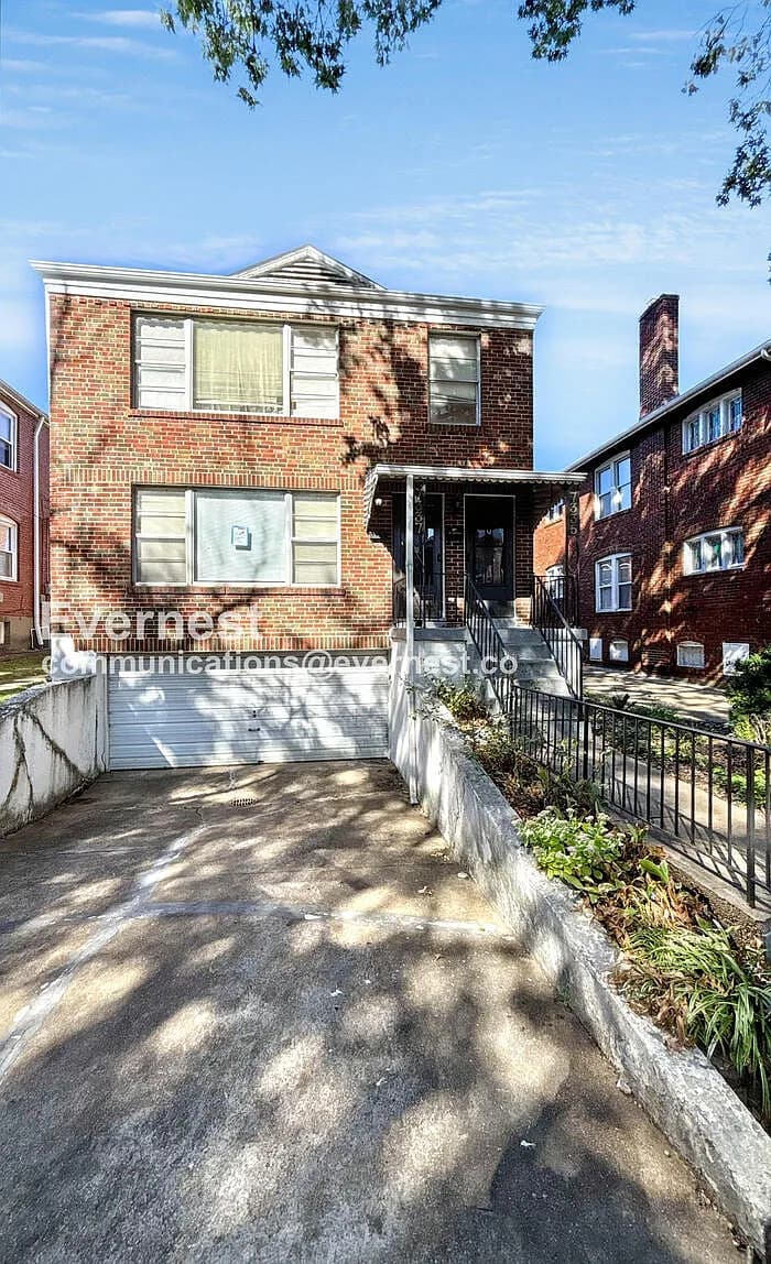 7337 Dartmouth Ave, University City, MO 63130