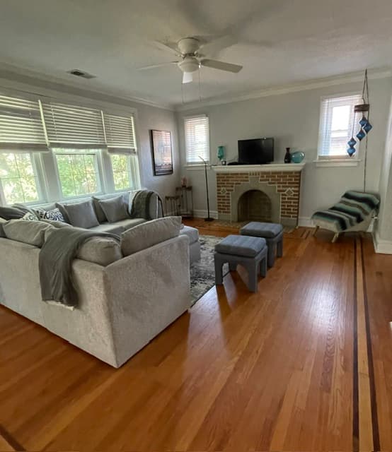7342 Dartmouth Avenue, University City, Missouri 63130, United States
