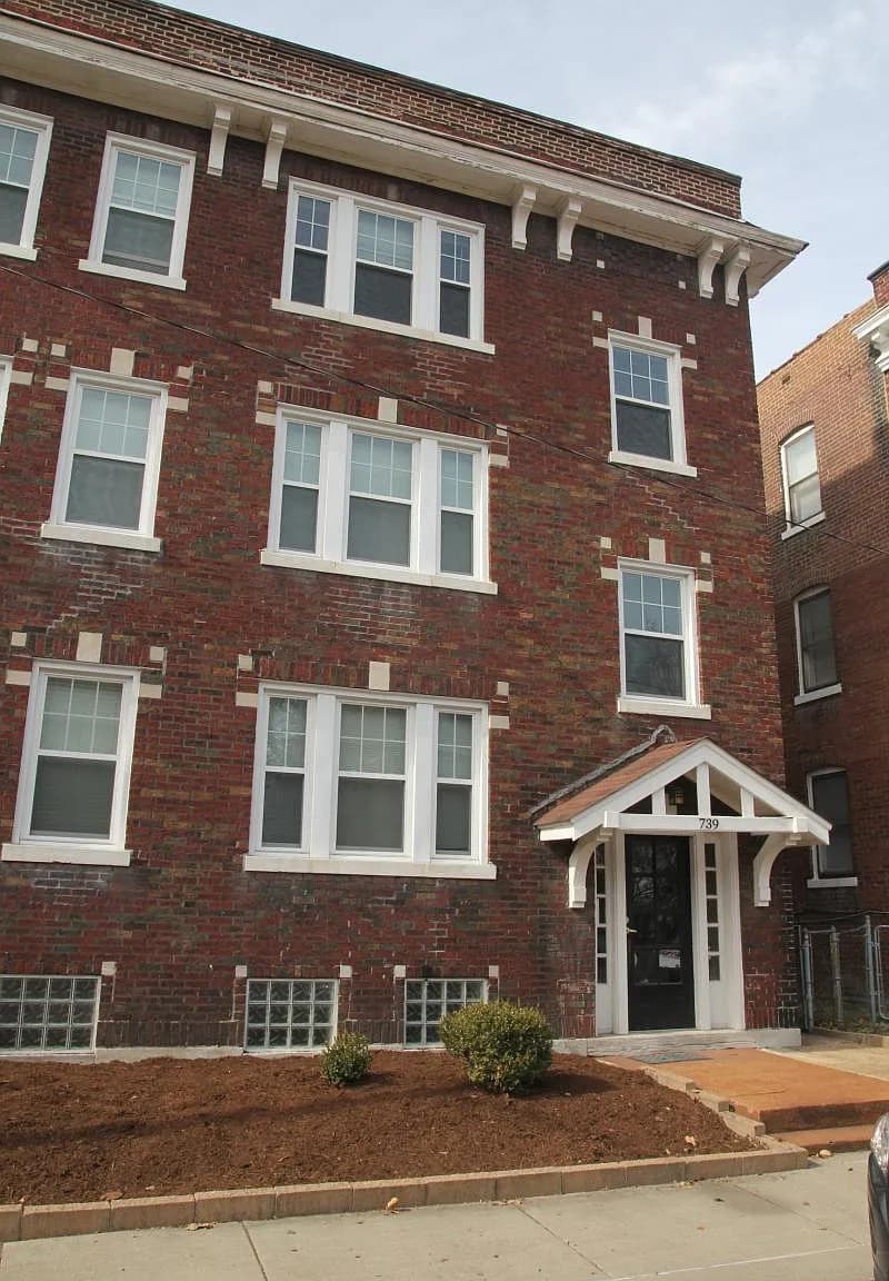 739 Leland Ave #1, Saint Louis, MO 63130