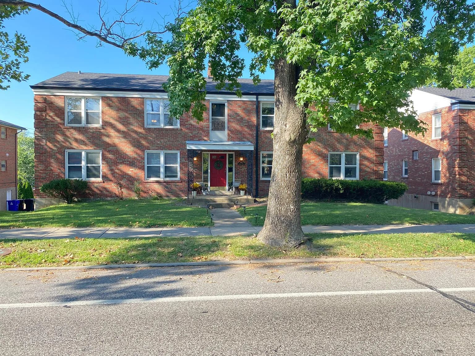 7463 Delmar Blvd #2W, Saint Louis, MO 63130